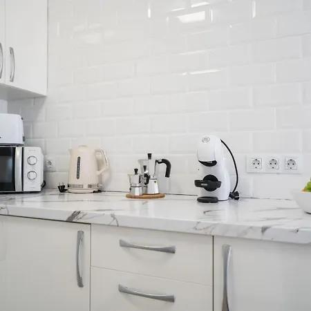 Sunny Apartment *
