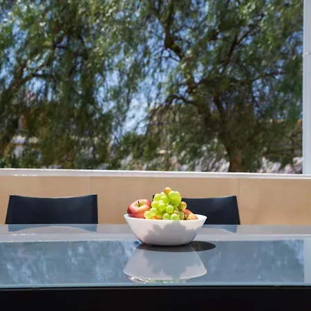 Sunny Apartment *